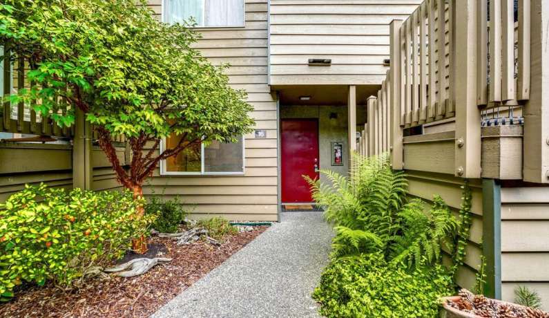 260 Newport Way NW | Issaquah