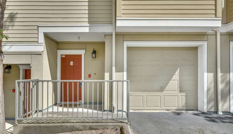 1800 NE 40th St | Renton